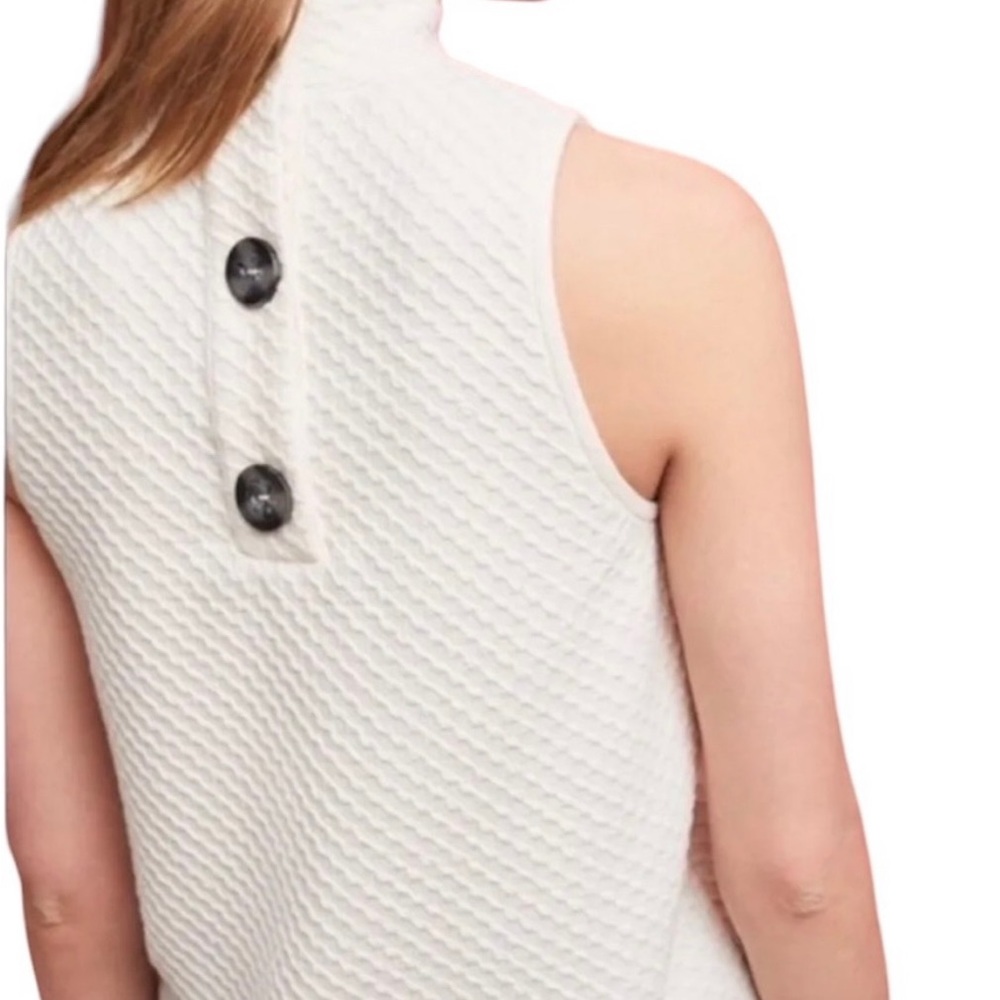 Anthropologie eri + ali Sleeveless mock turtleneck top. Waffle knit - Picture 2 of 6
